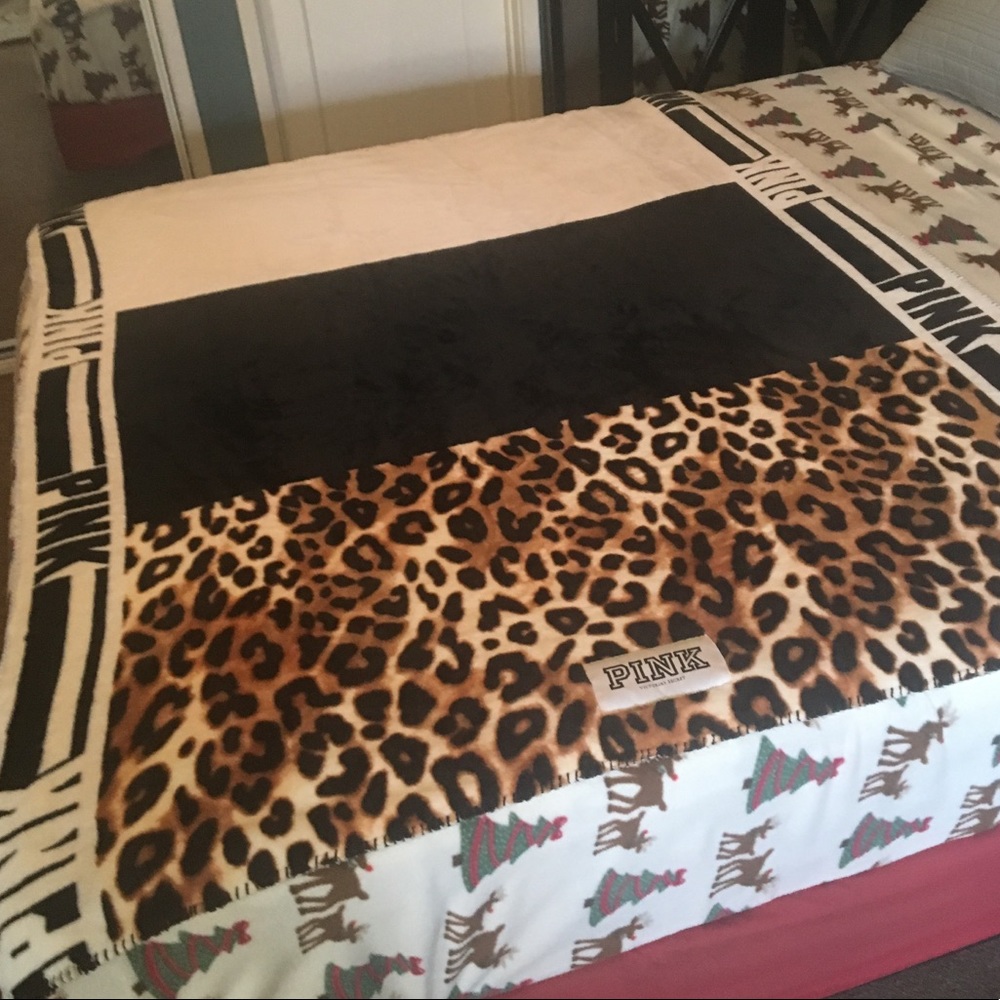 VS Pink Plush Throw - New